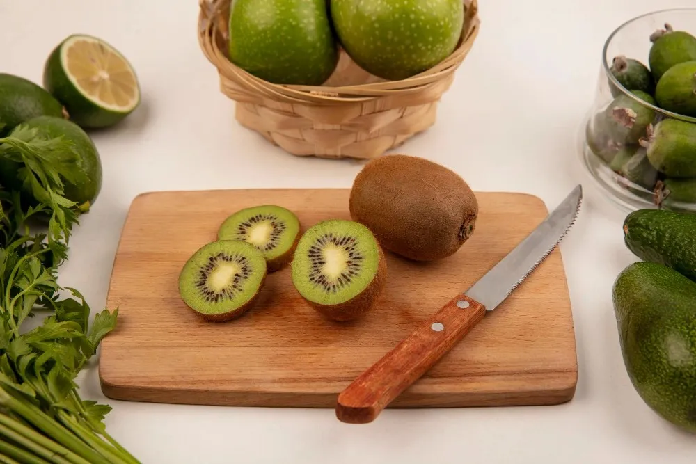 Benefits of Eating Kiwi